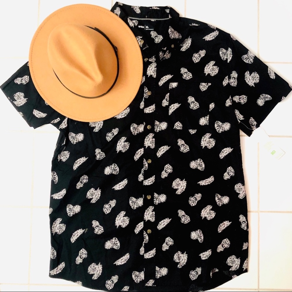 Men’s Tropical Print Shirt 🌴